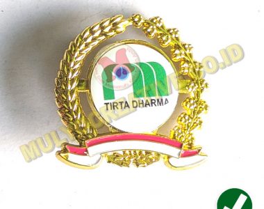 ID Card Holder Full Logo Yoyo Yogyakarta Warna Putih  pesan pin enamel  lencana pin plakat akrilik lycal resin sabuk sekolah papan nama dada evolet  bordir emblem pin kuningan topi sekolah plat